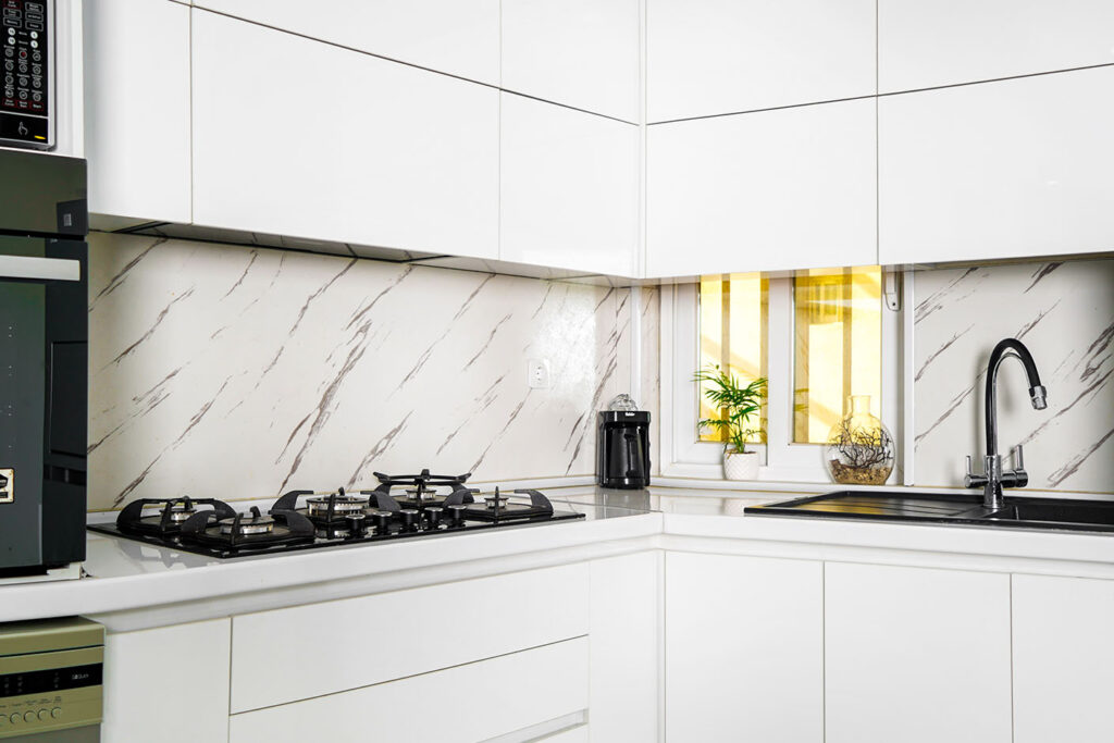 خرید کابینت هایگلاس گرگان